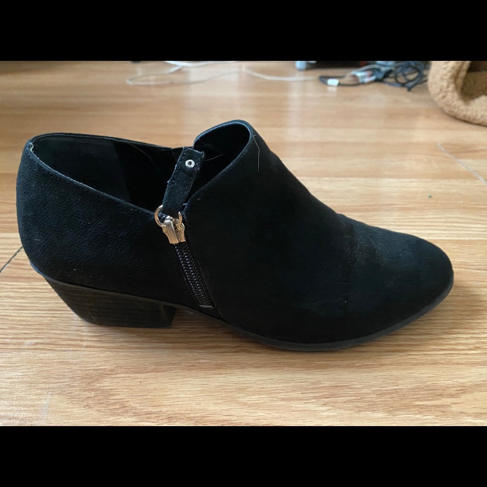 Dr. Scholl’s black booties